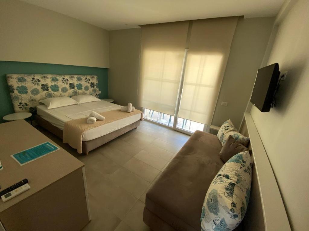 Drimades Blue Rooms Dhërmi Екстериор снимка